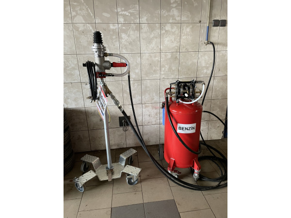 SEDA Vrtačka na nádrže s odsávačkou a nádobou – Třebovětice